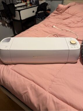 Cricut Explore Air 2 White with Gold Accents